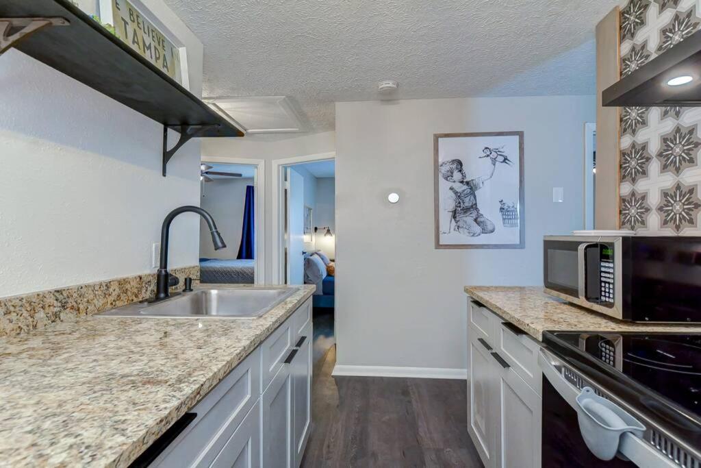 》Executive Apartment Near Armature Works-Room For Six, Full Kitchen《 Tampa Ngoại thất bức ảnh